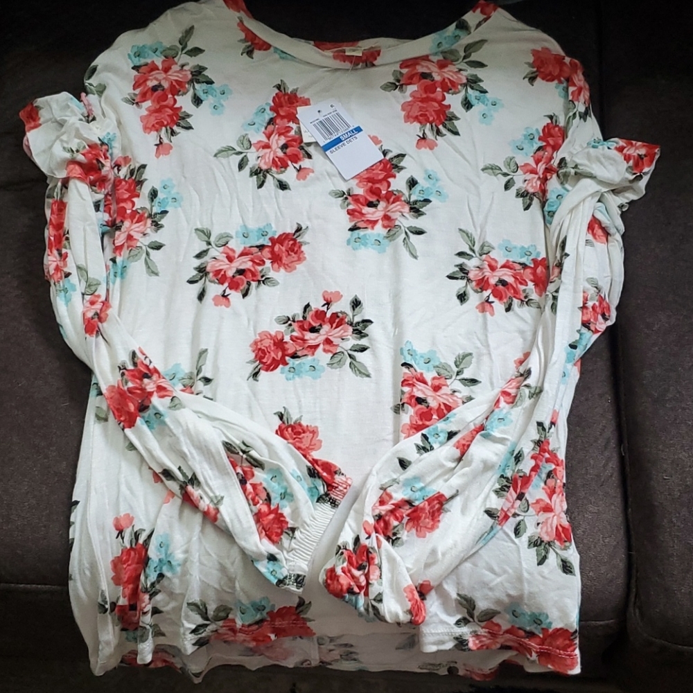 2 floral tops